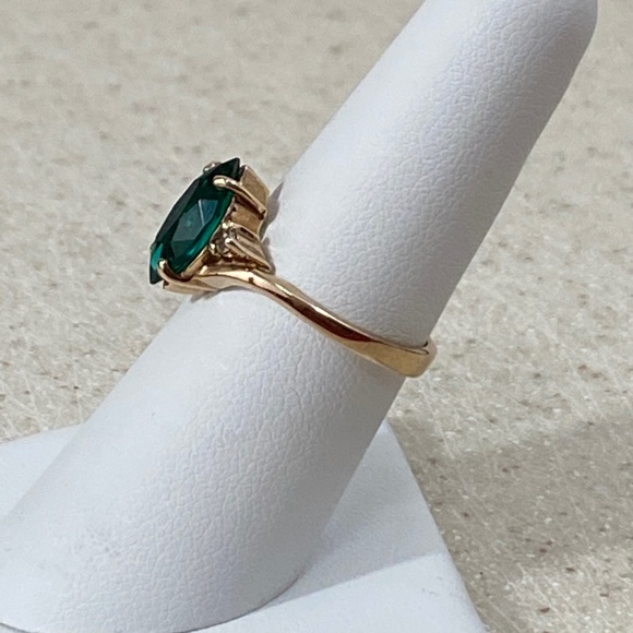 Emerald Green Marquise Rhinestone Ring 18KT GE - Picture 2 of 6